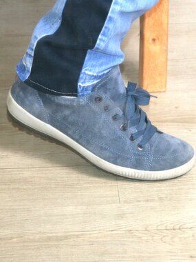 Legero blue suede walking shoe